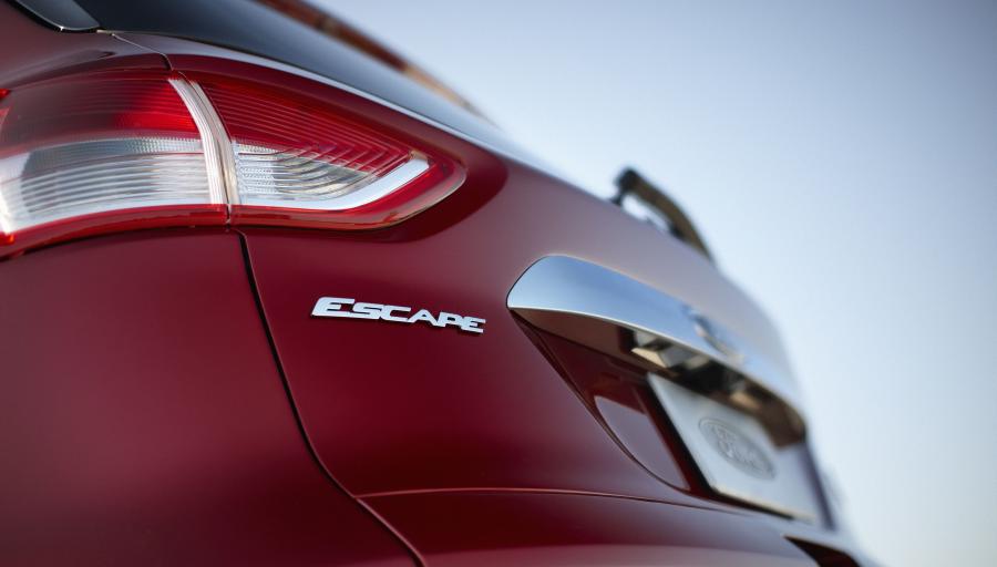  Ford Escape 2013 года  (фото 143 из 222)